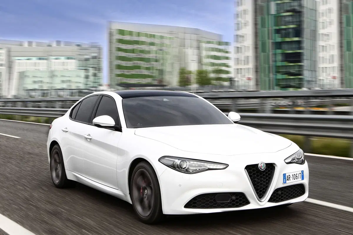 Alfa Romeo Giulia diesel 2.2 180 CV [Video Prime Impressioni] (29)