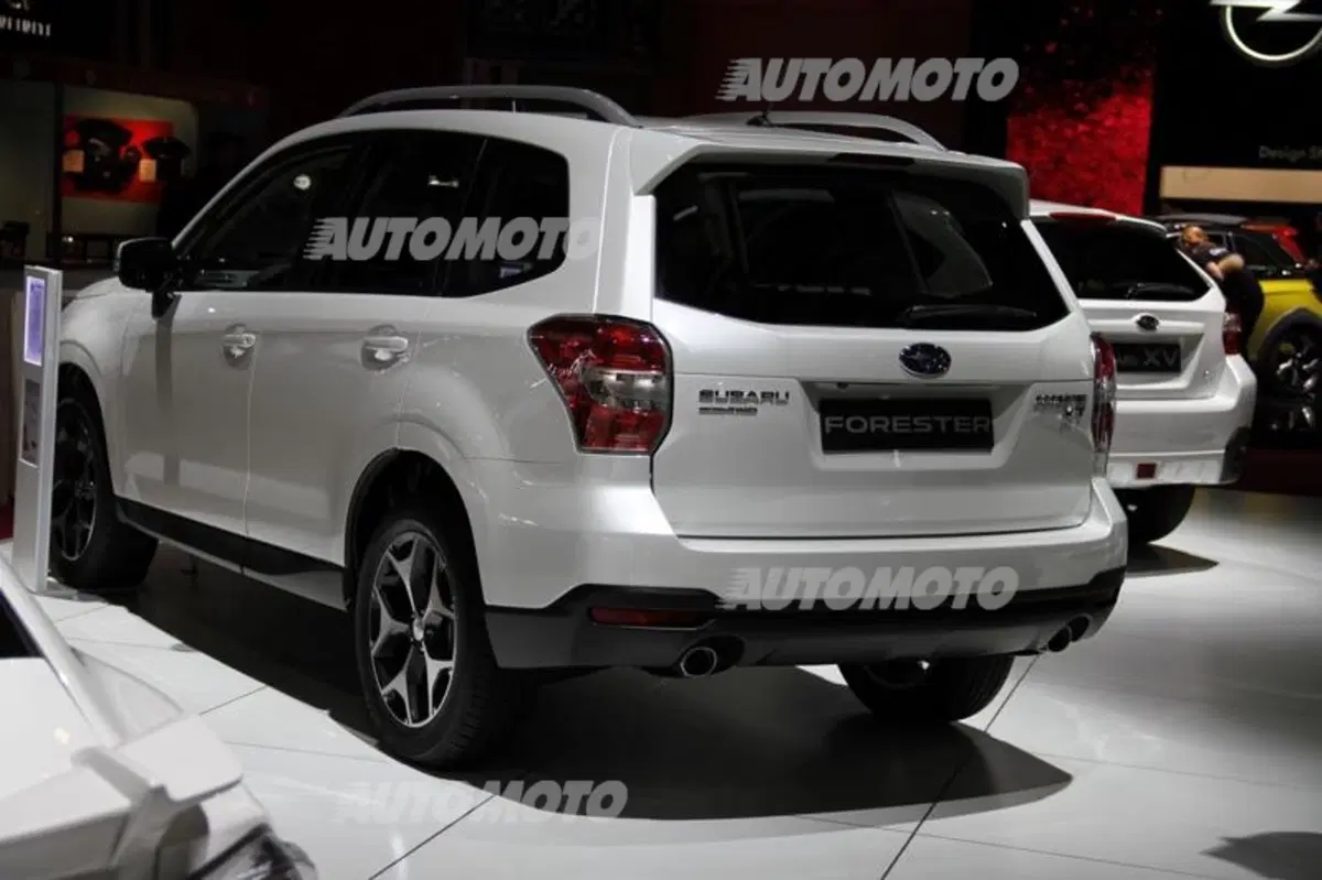 Subaru al Salone di Parigi 2014 (4)