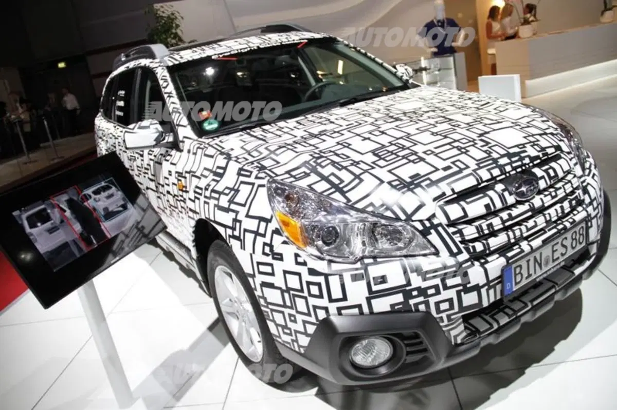 Subaru al Salone di Parigi 2014 (7)