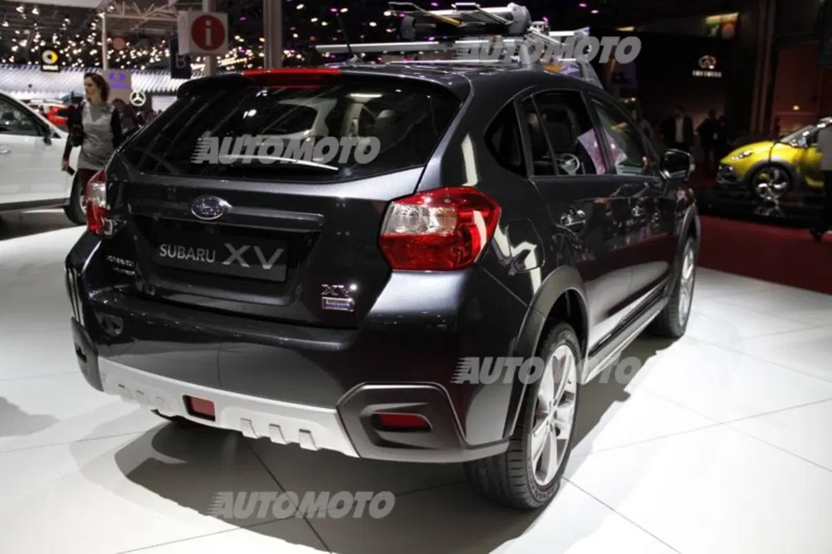 Subaru al Salone di Parigi 2014 (9)