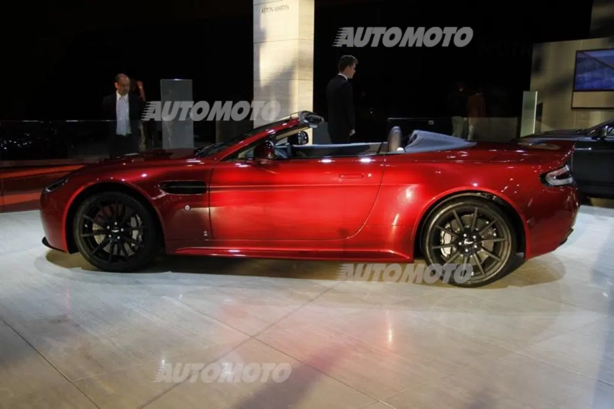 Aston Martin al Salone di Parigi 2014 (3)