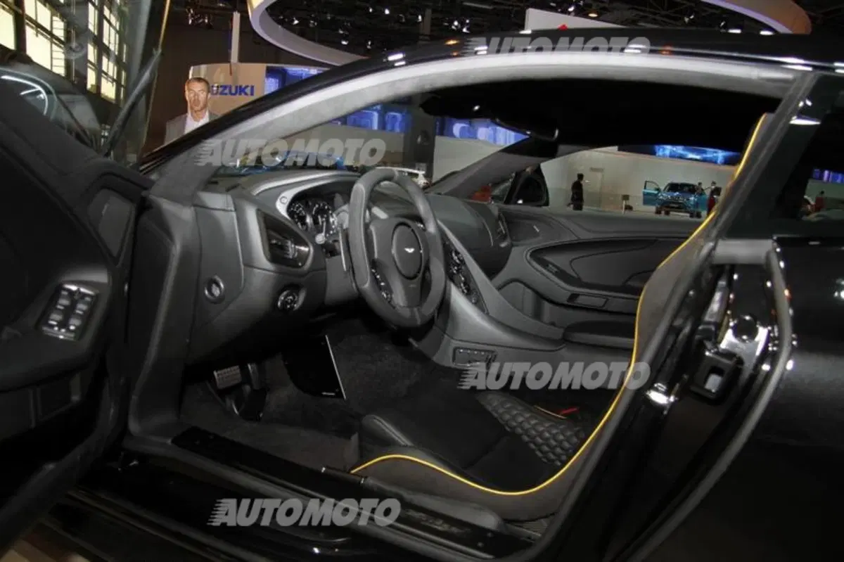 Aston Martin al Salone di Parigi 2014 (15)