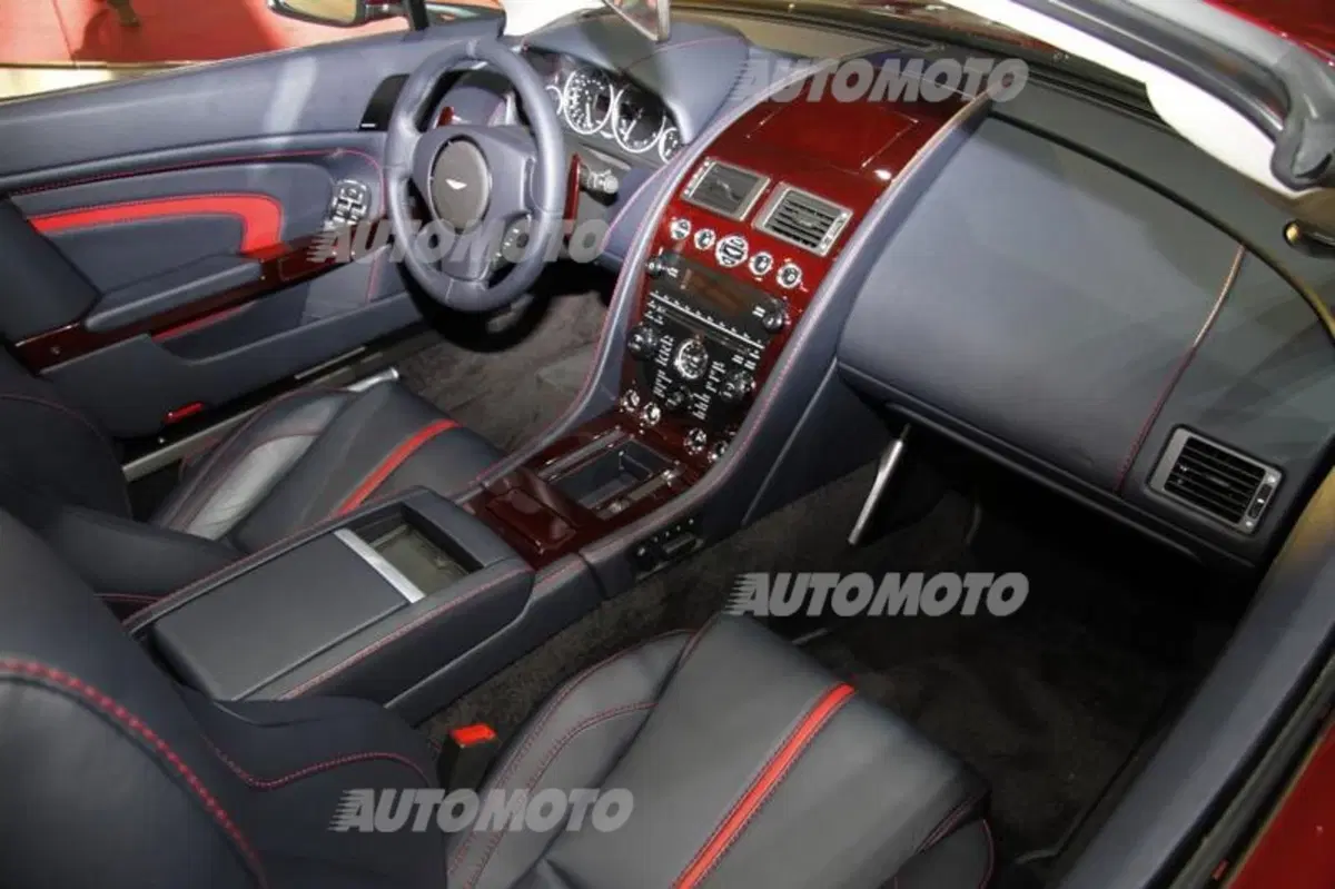 Aston Martin al Salone di Parigi 2014 (17)