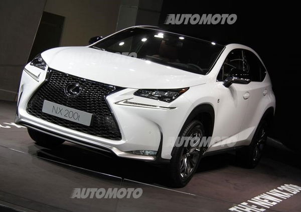 Lexus al Salone di Parigi 2014