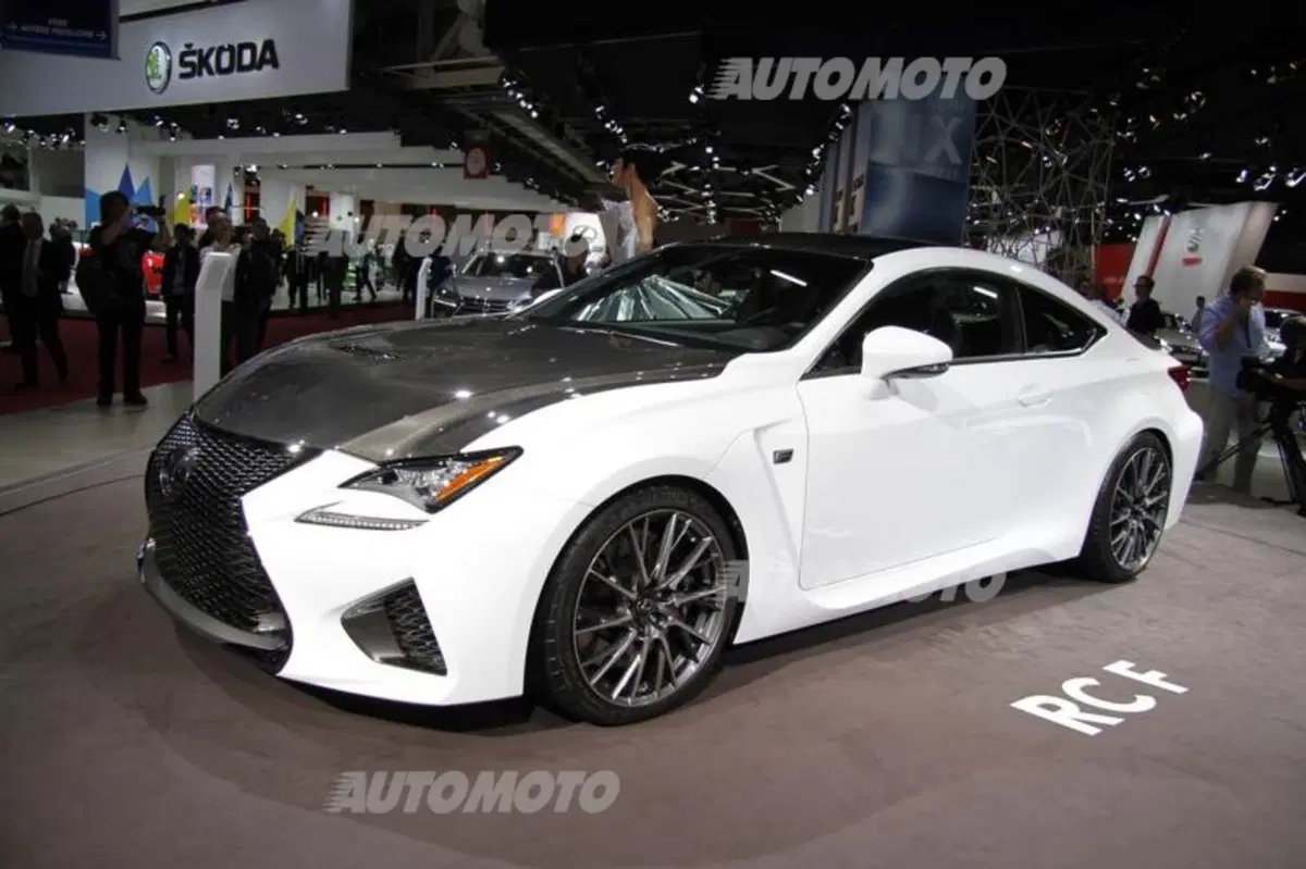 Lexus al Salone di Parigi 2014