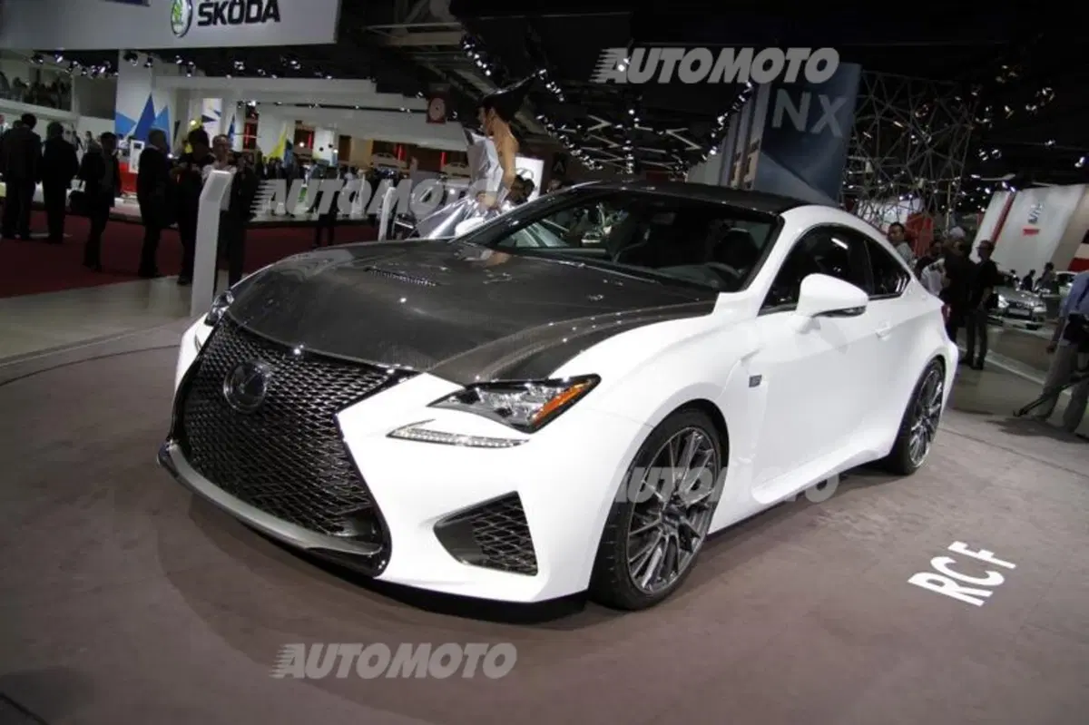 Lexus al Salone di Parigi 2014 (2)