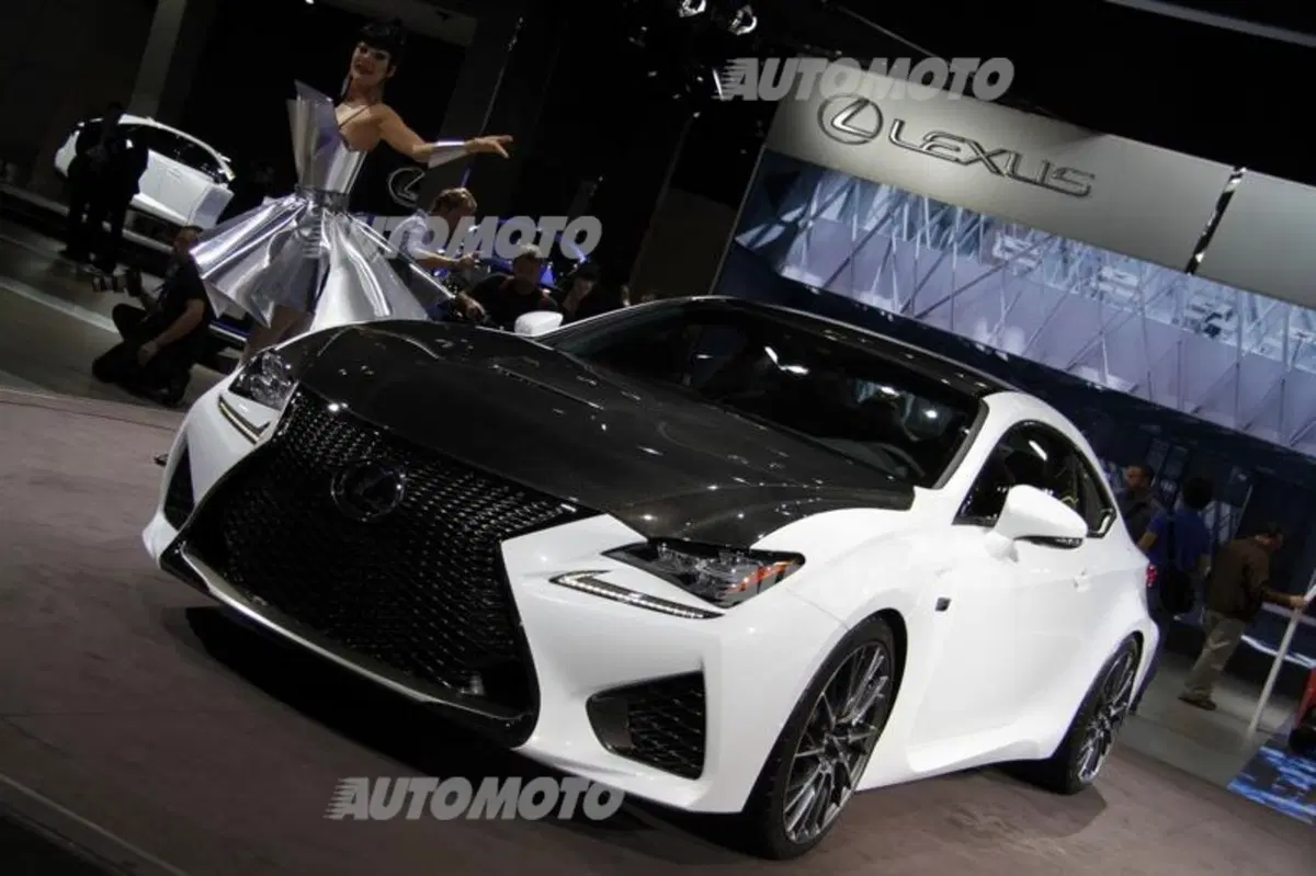 Lexus al Salone di Parigi 2014 (3)