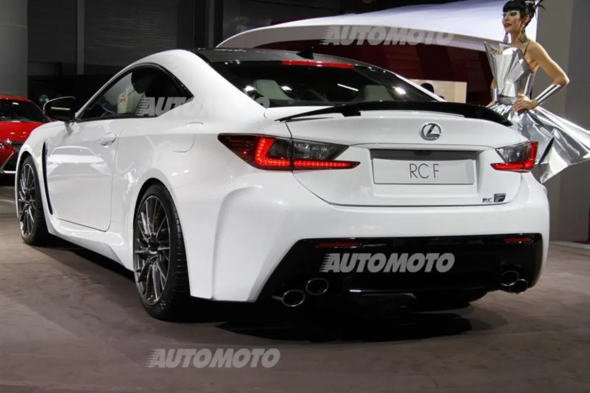 Lexus al Salone di Parigi 2014 (4)