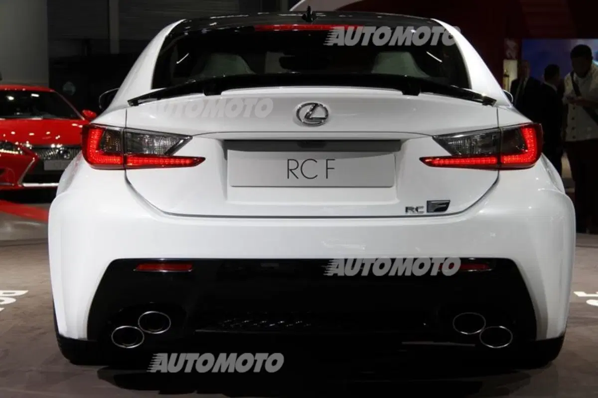 Lexus al Salone di Parigi 2014 (7)