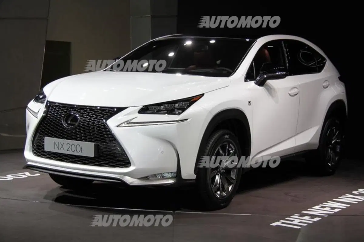 Lexus al Salone di Parigi 2014 (9)