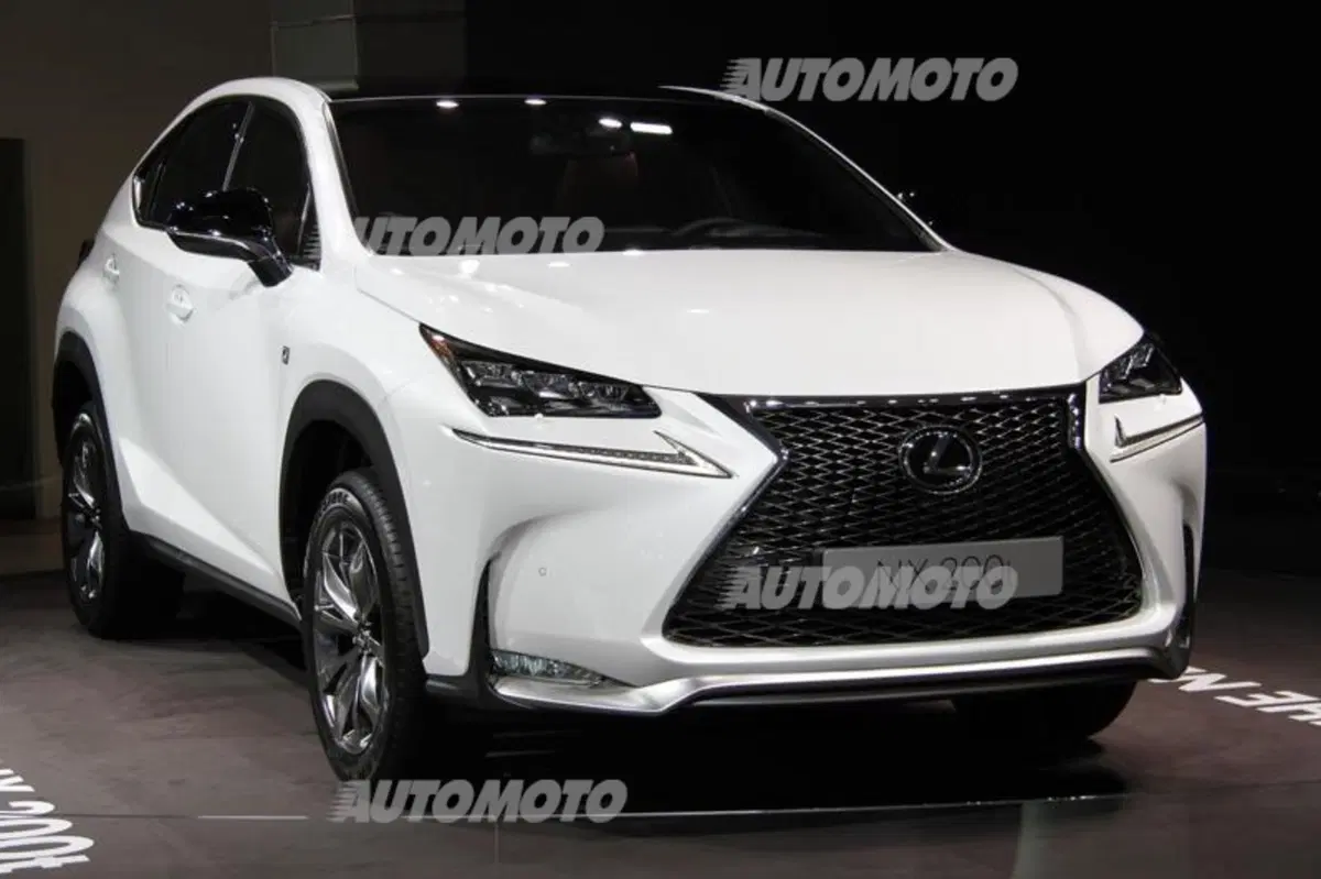 Lexus al Salone di Parigi 2014 (11)