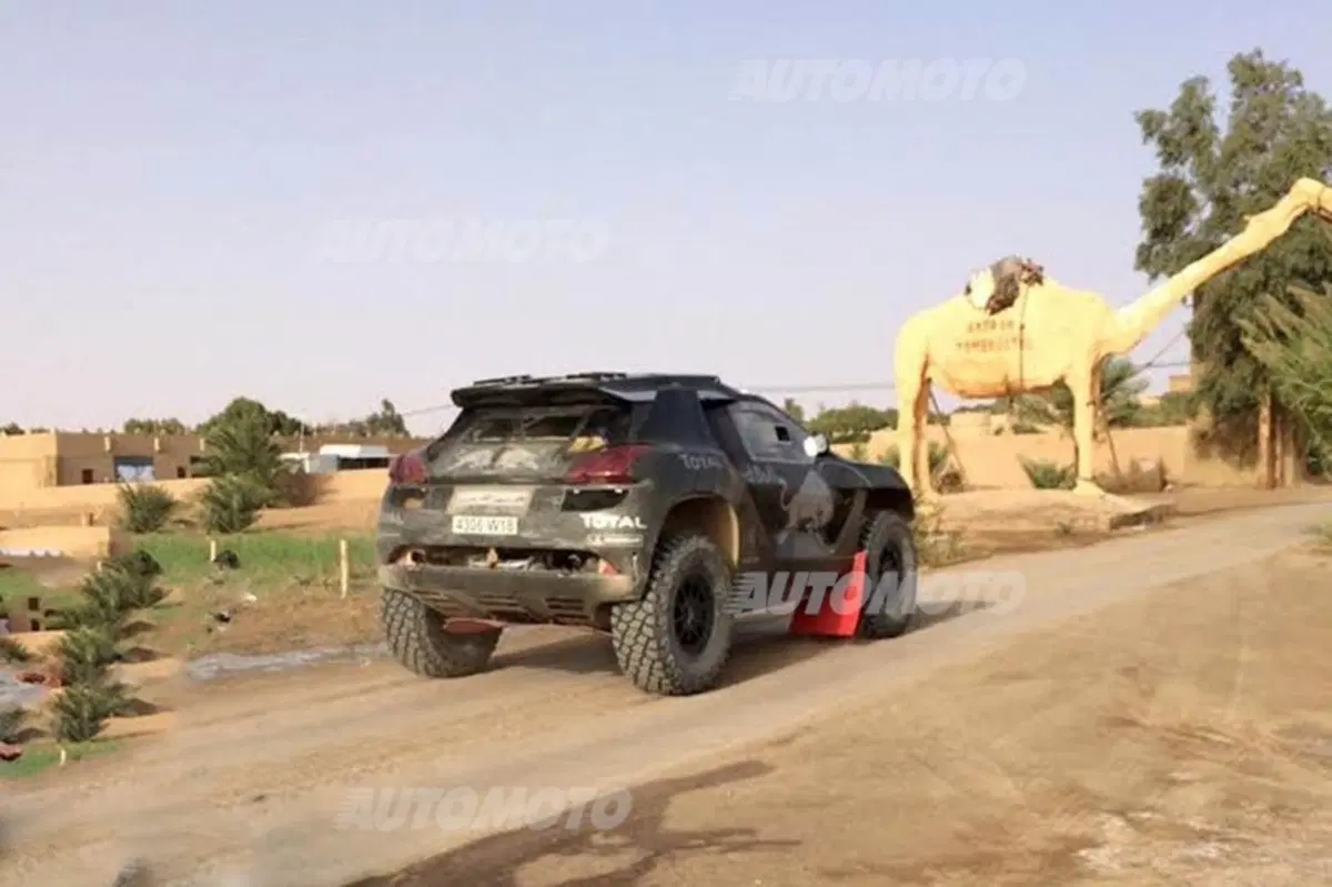 OiLibya Rally. La Peugeot 2008 DKR prova in Marocco (2)