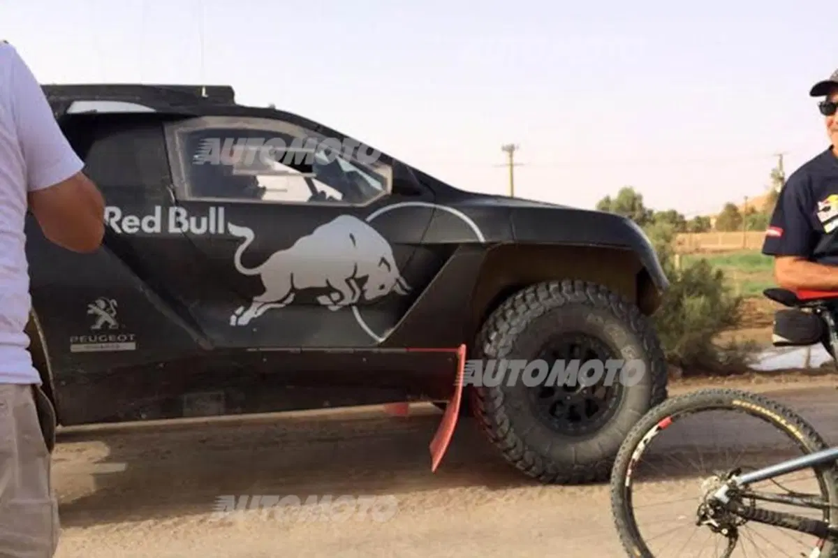 OiLibya Rally. La Peugeot 2008 DKR prova in Marocco (3)