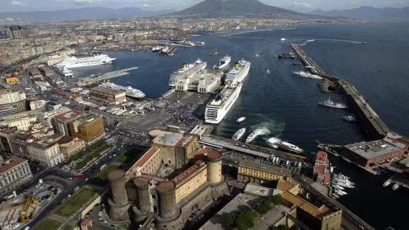 Napoli, maxi sequestro di auto: si "affittavano" per rapine e furti