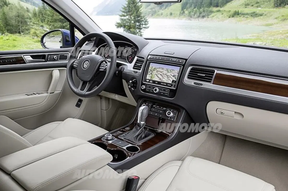 Volkswagen Touareg restyling (25)