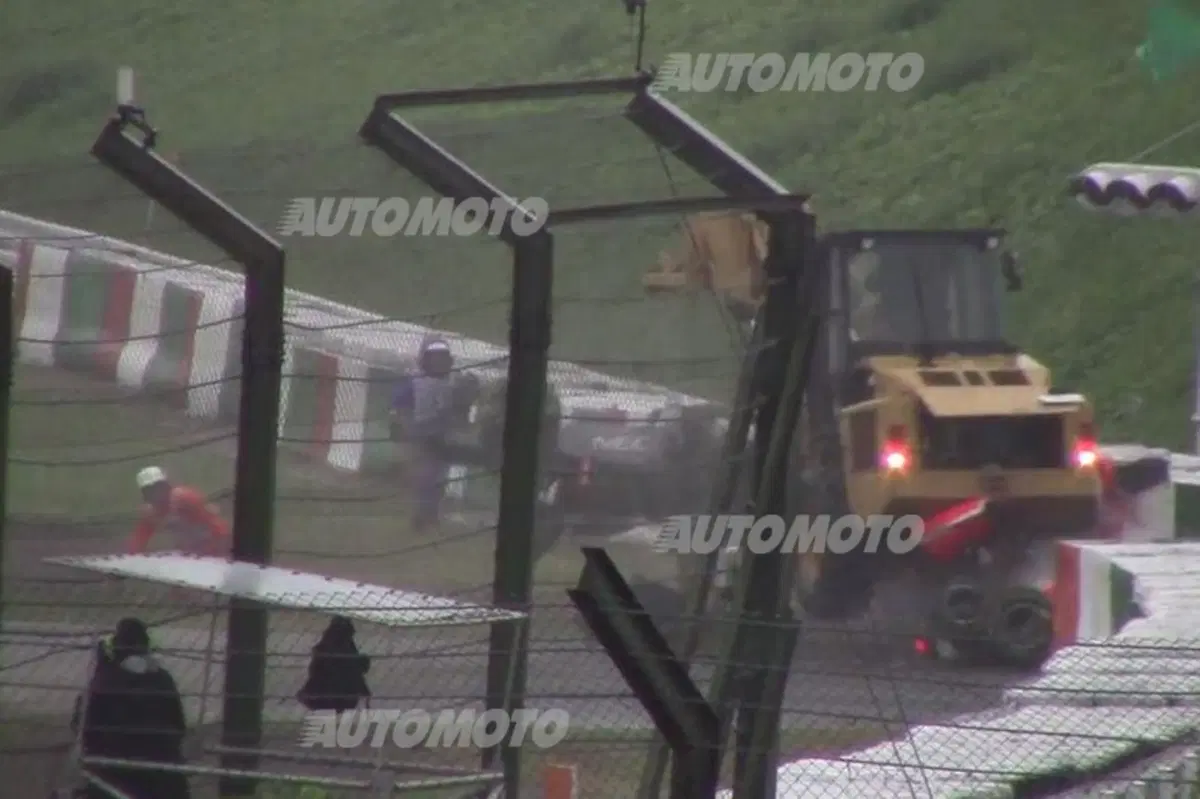 Jules Bianchi: il video dell'incidente a Suzuka in un filmato amatoriale (5)