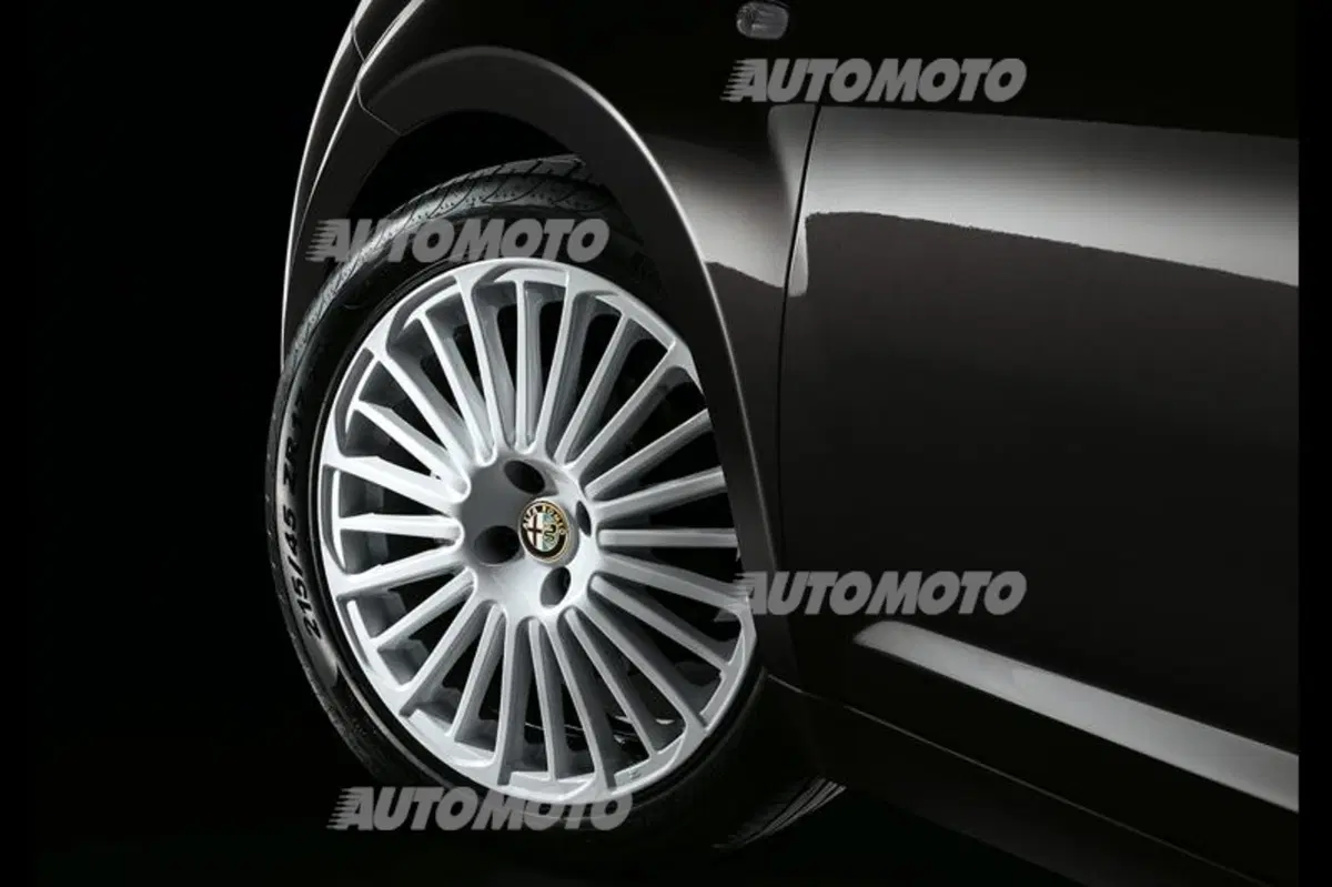 Alfa Romeo MiTo Junior: un allestimento grintoso per i giovani (8)