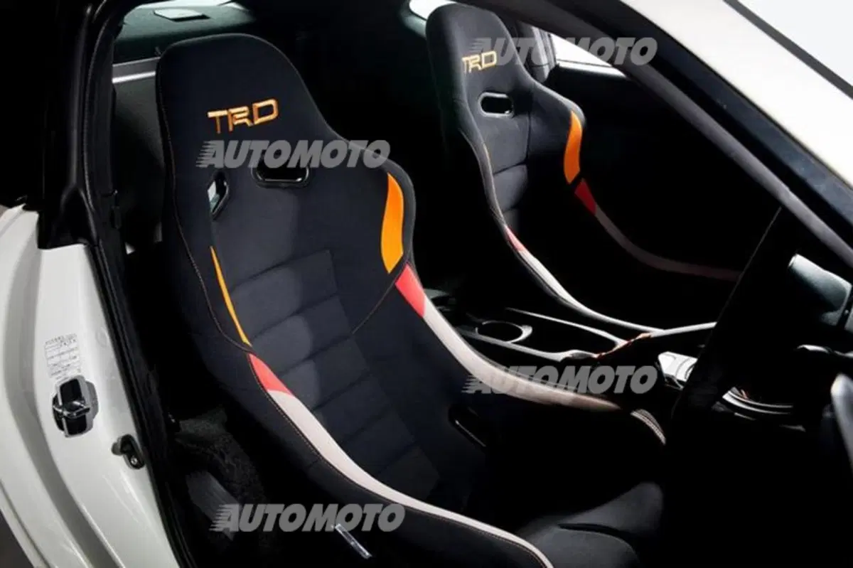 Toyota GT86 14R60: una edizione limitata per il Giappone (13)