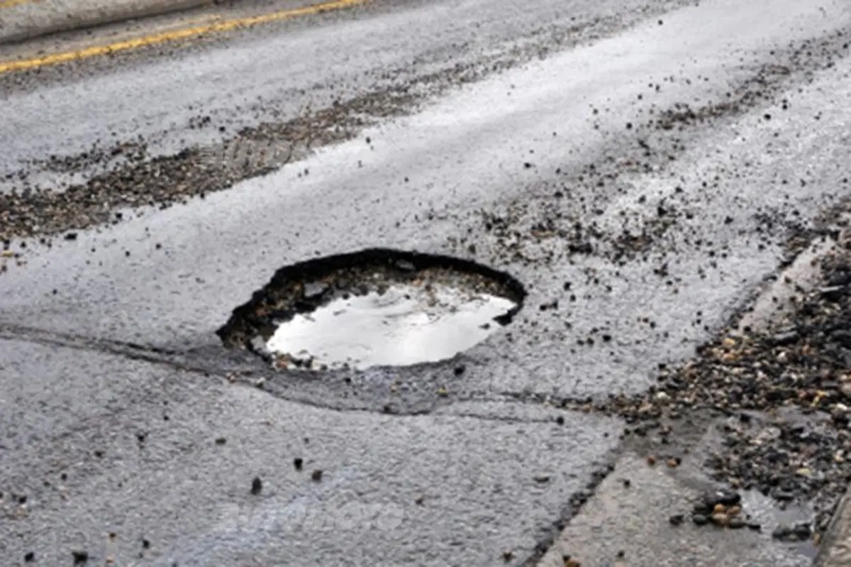 Buche e strade come groviera, dimezzato il consumo di asfalto. I numeri del crollo (2)