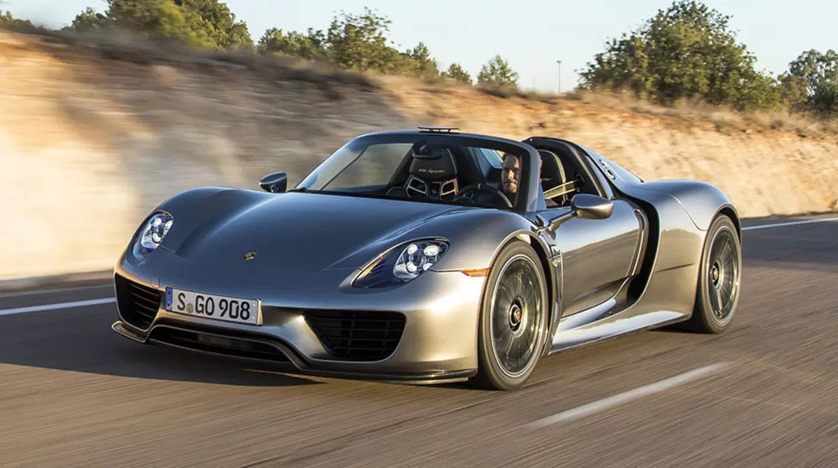 Porsche prosegue l’offensiva sul plug-in hybrid (8)