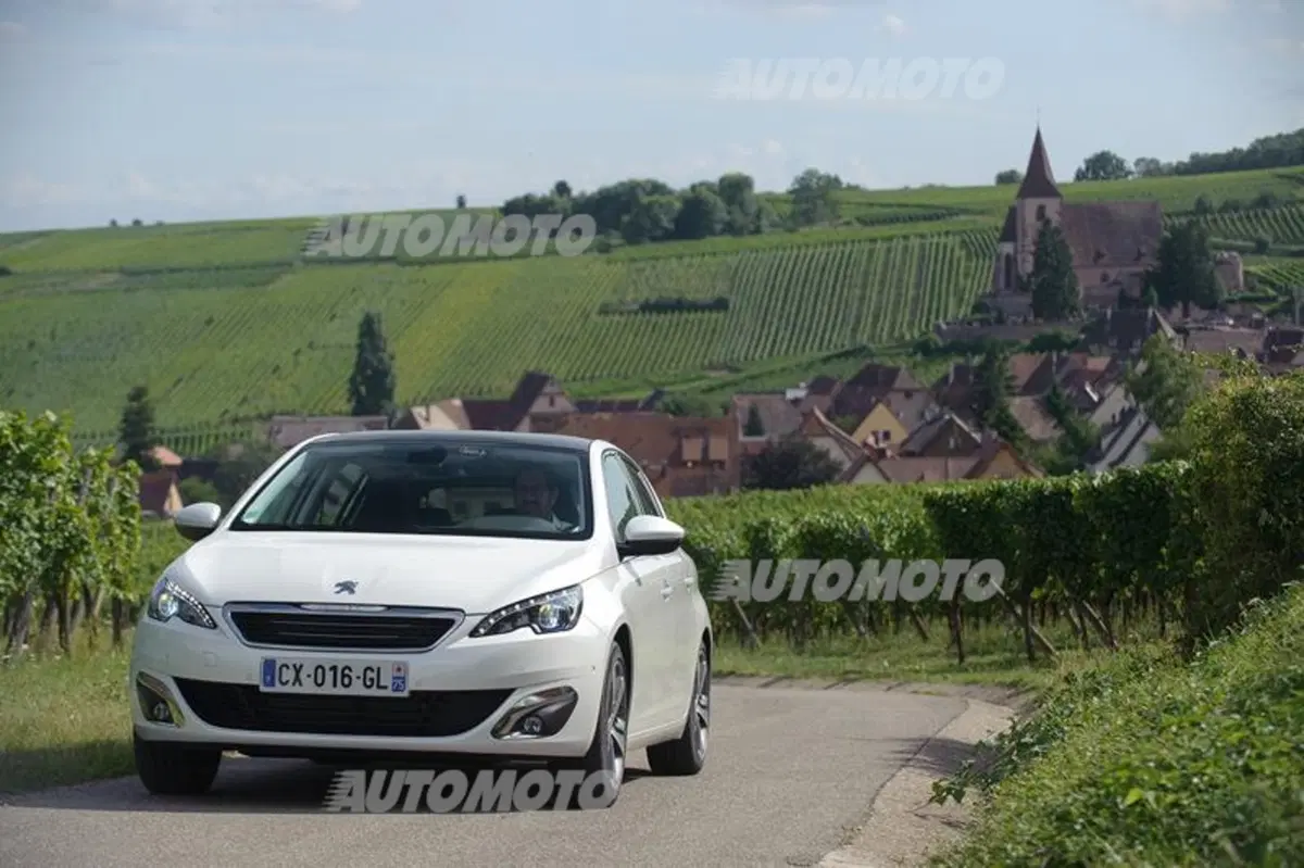 Peugeot 308 1.2 Pure Tech (2)