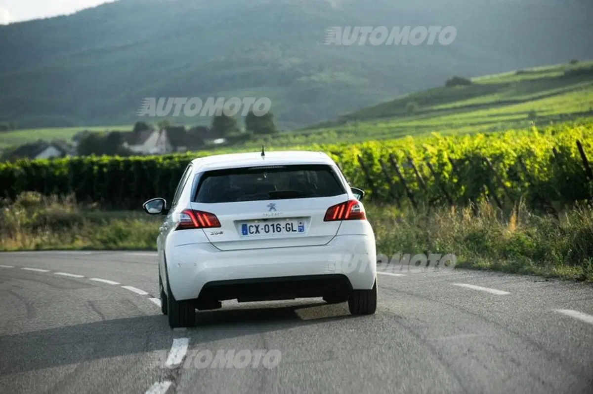Peugeot 308 1.2 Pure Tech (5)