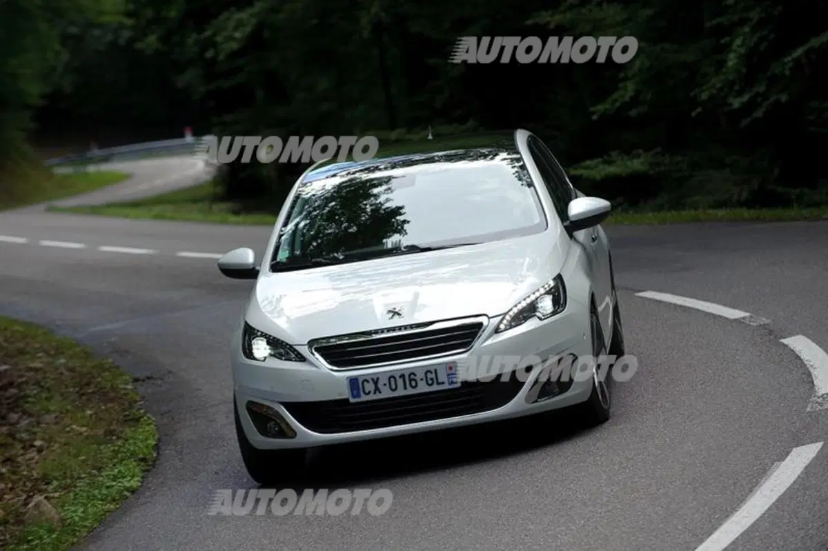 Peugeot 308 1.2 Pure Tech (6)