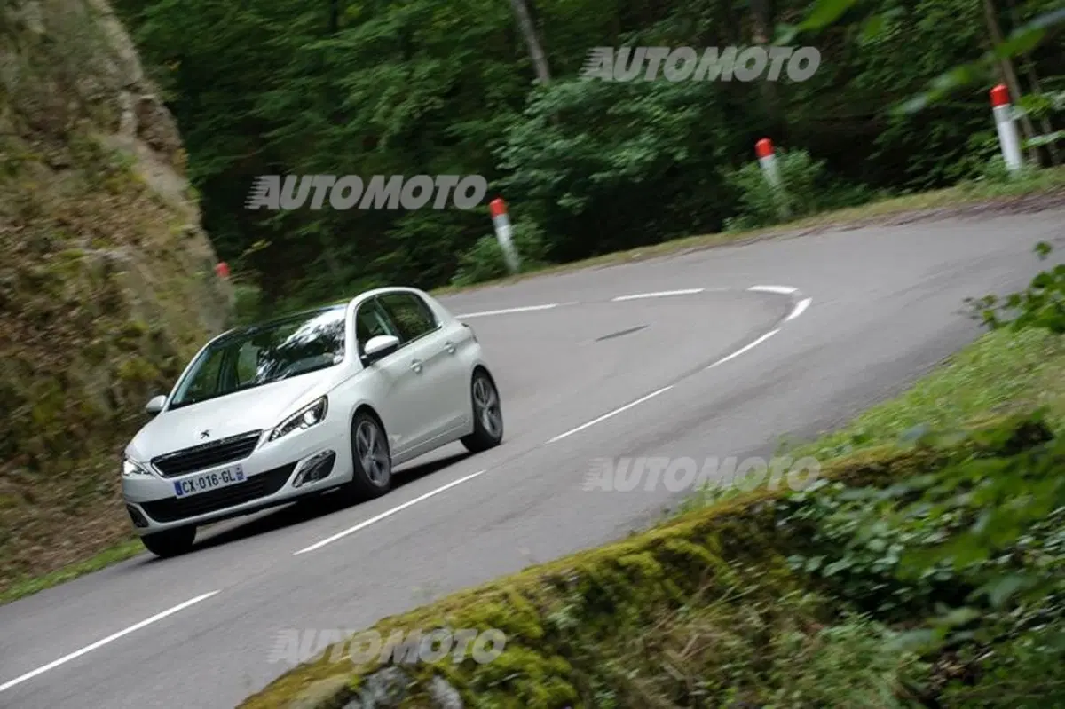 Peugeot 308 1.2 Pure Tech (7)