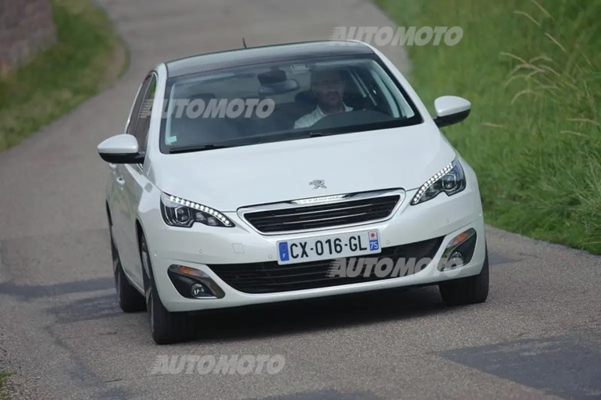 Peugeot 308 1.2 Pure Tech (10)