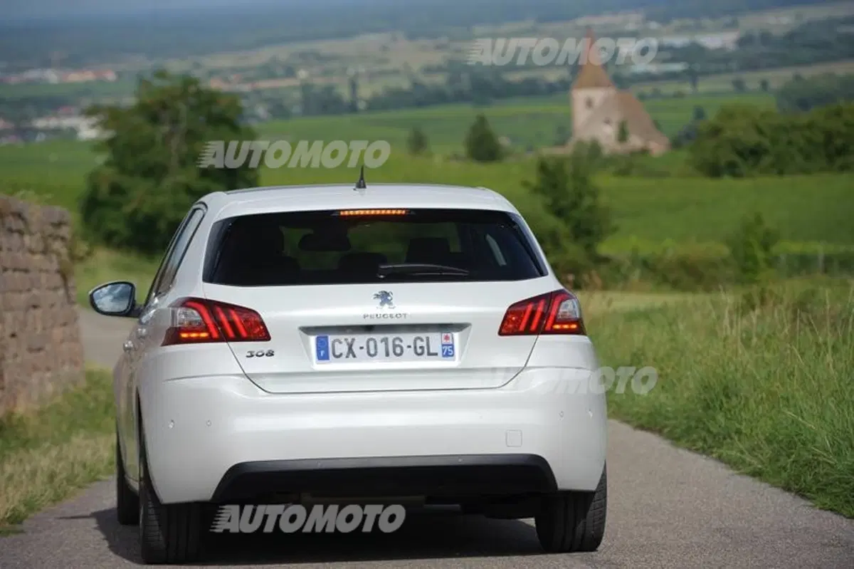 Peugeot 308 1.2 Pure Tech (11)