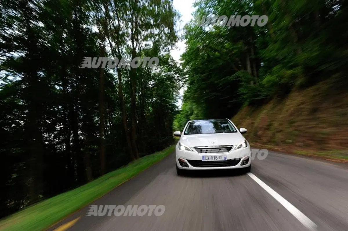 Peugeot 308 1.2 Pure Tech (16)