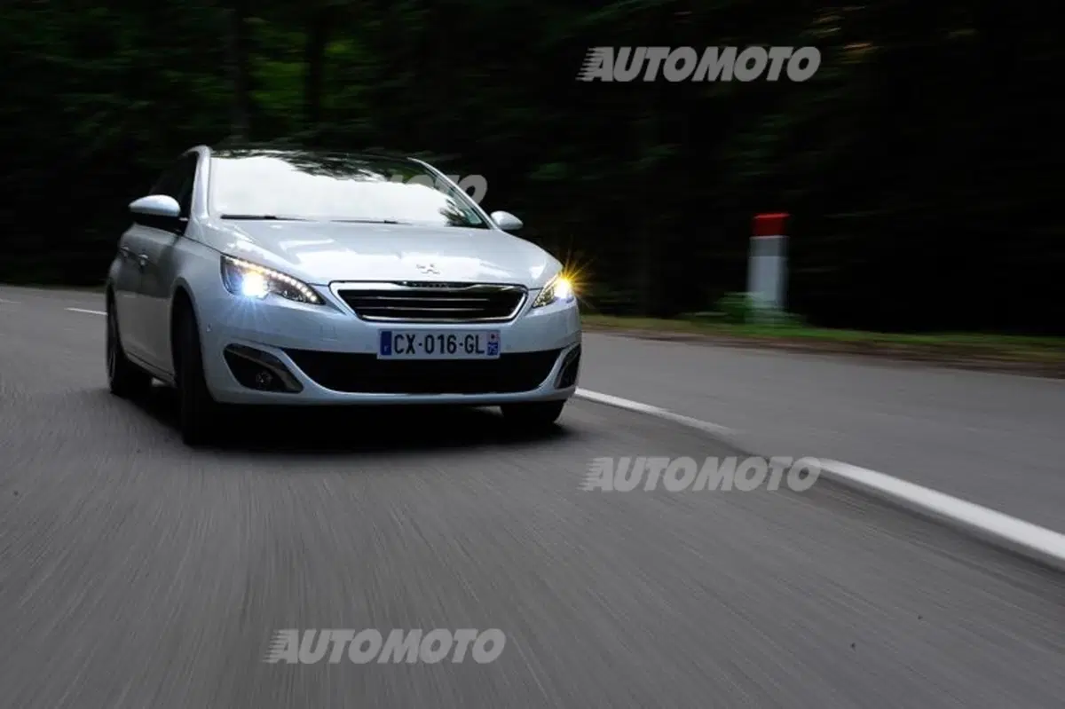 Peugeot 308 1.2 Pure Tech (18)