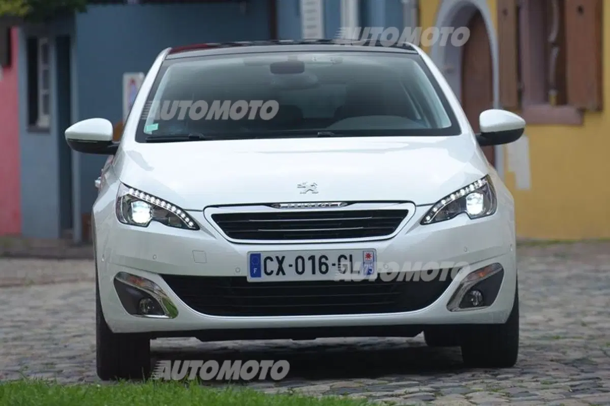 Peugeot 308 1.2 Pure Tech (22)