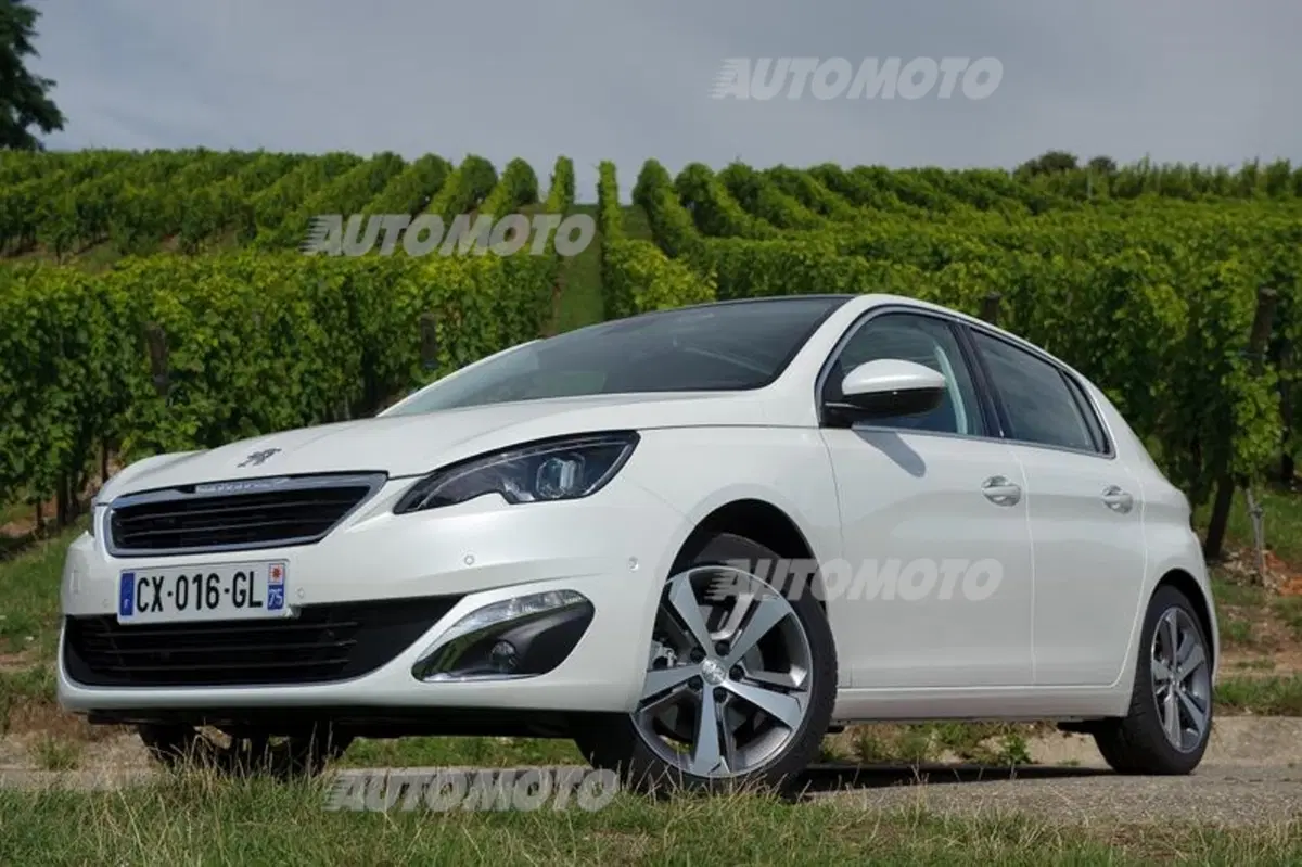 Peugeot 308 1.2 Pure Tech (30)