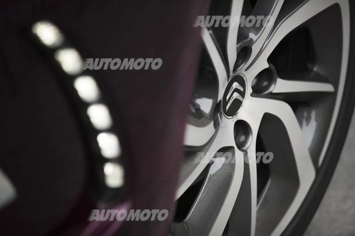 DS 3 e DS 3 Cabrio restyling (47)
