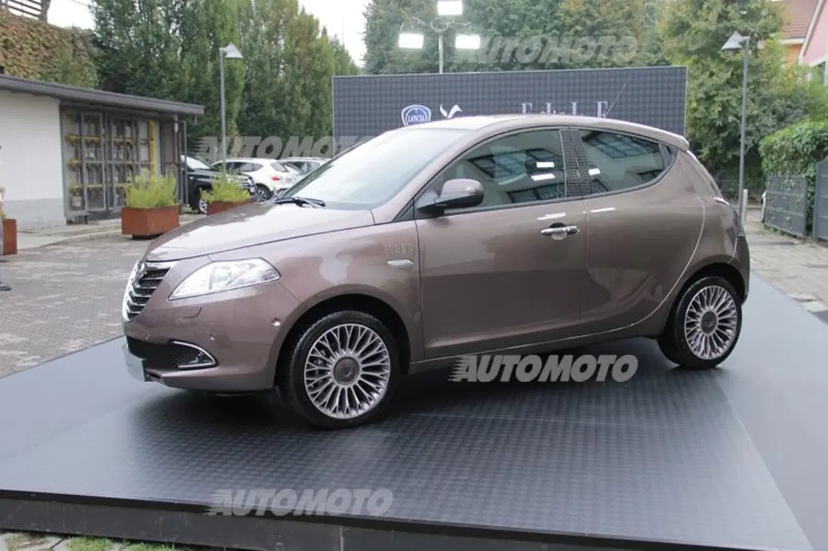 Lancia Ypsilon Elle: presentata a Milano la “top di gamma al femminile”