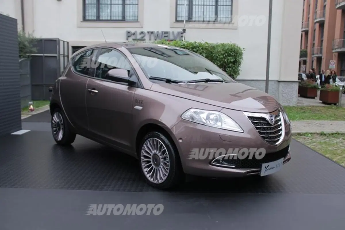 Lancia Ypsilon Elle: presentata a Milano la “top di gamma al femminile” (2)
