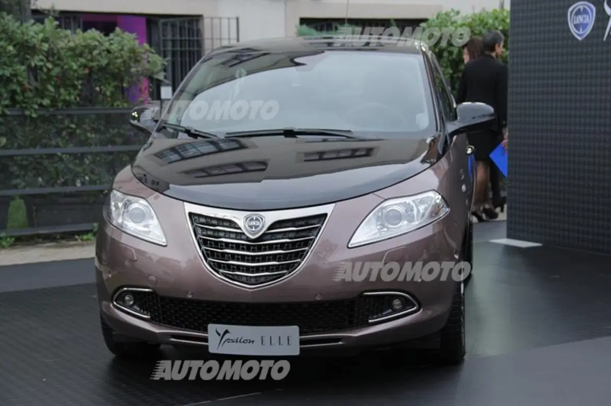 Lancia Ypsilon Elle: presentata a Milano la “top di gamma al femminile” (6)