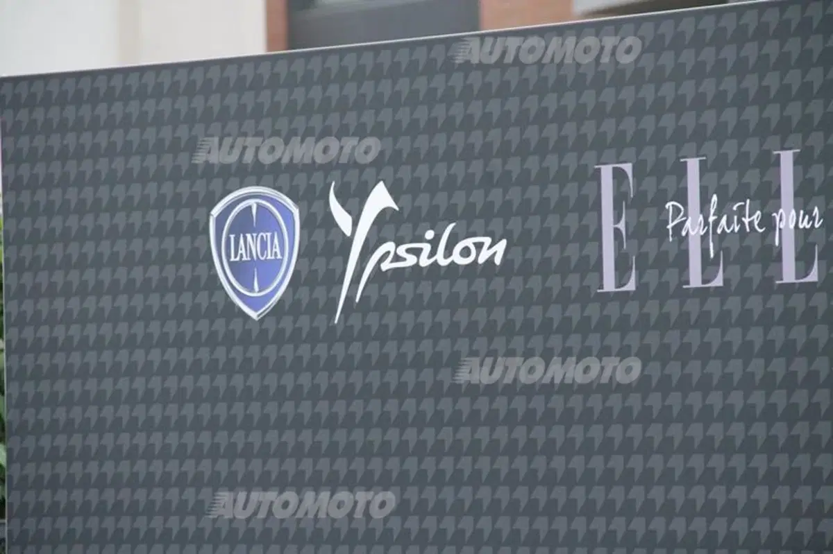 Lancia Ypsilon Elle: presentata a Milano la “top di gamma al femminile” (21)