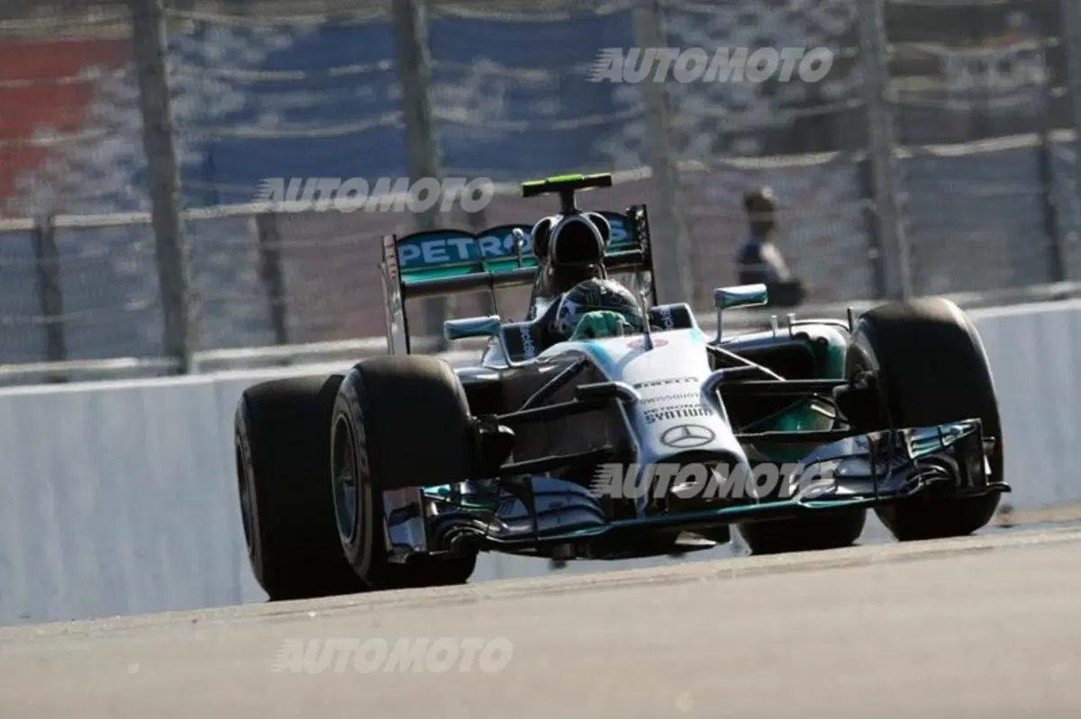 Formula 1 Russia 2014: Hamilton domina, rimonta strepitosa per Rosberg (2)