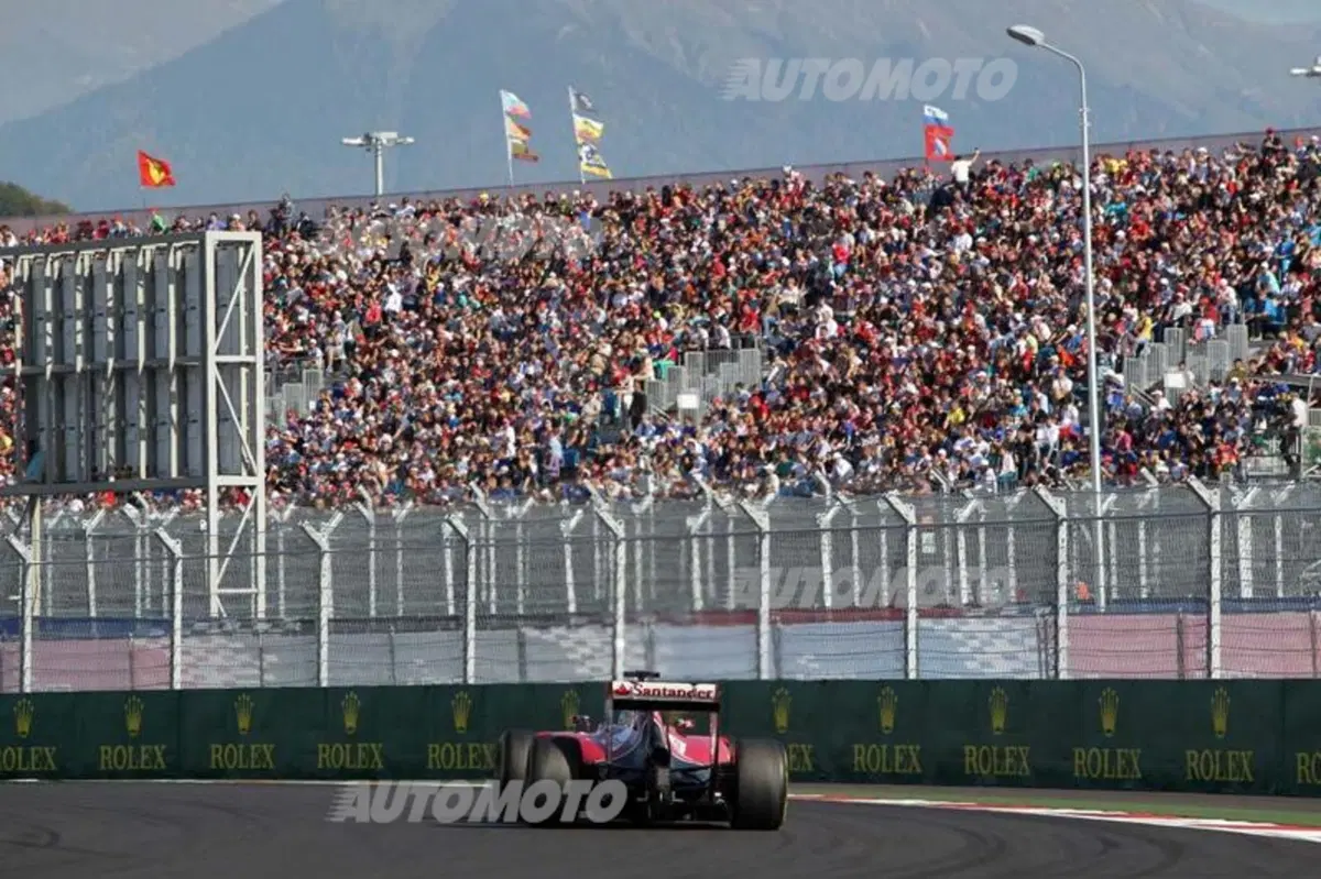 Formula 1 Russia 2014: Hamilton domina, rimonta strepitosa per Rosberg (3)