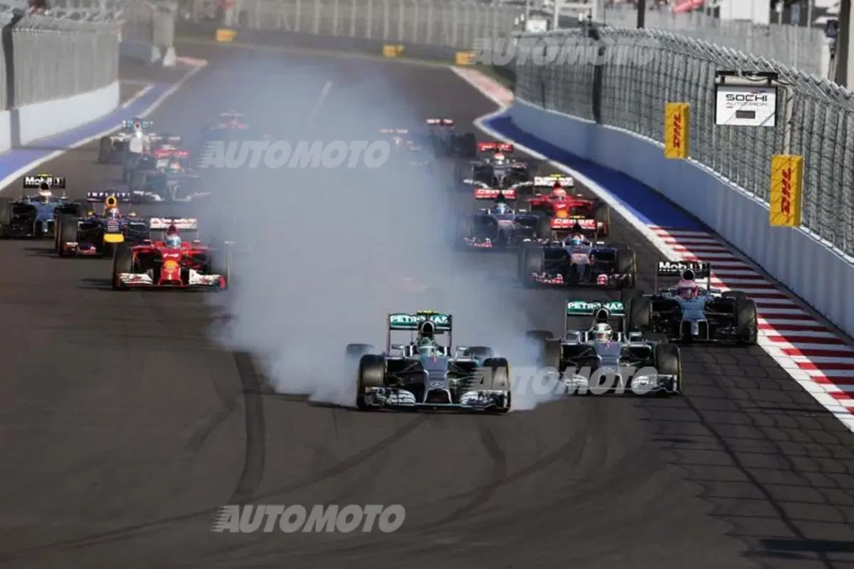 Formula 1 Russia 2014: Hamilton domina, rimonta strepitosa per Rosberg (5)