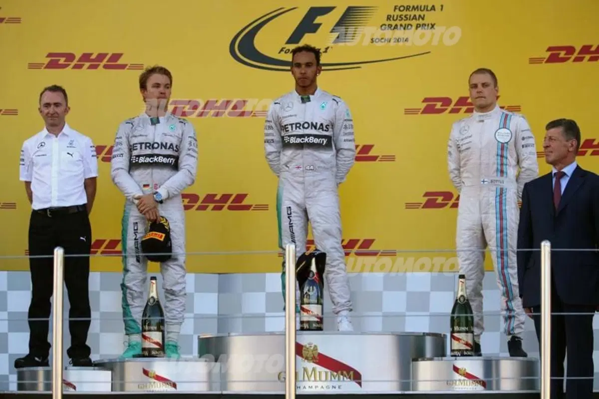 Formula 1 Russia 2014: Hamilton domina, rimonta strepitosa per Rosberg (6)