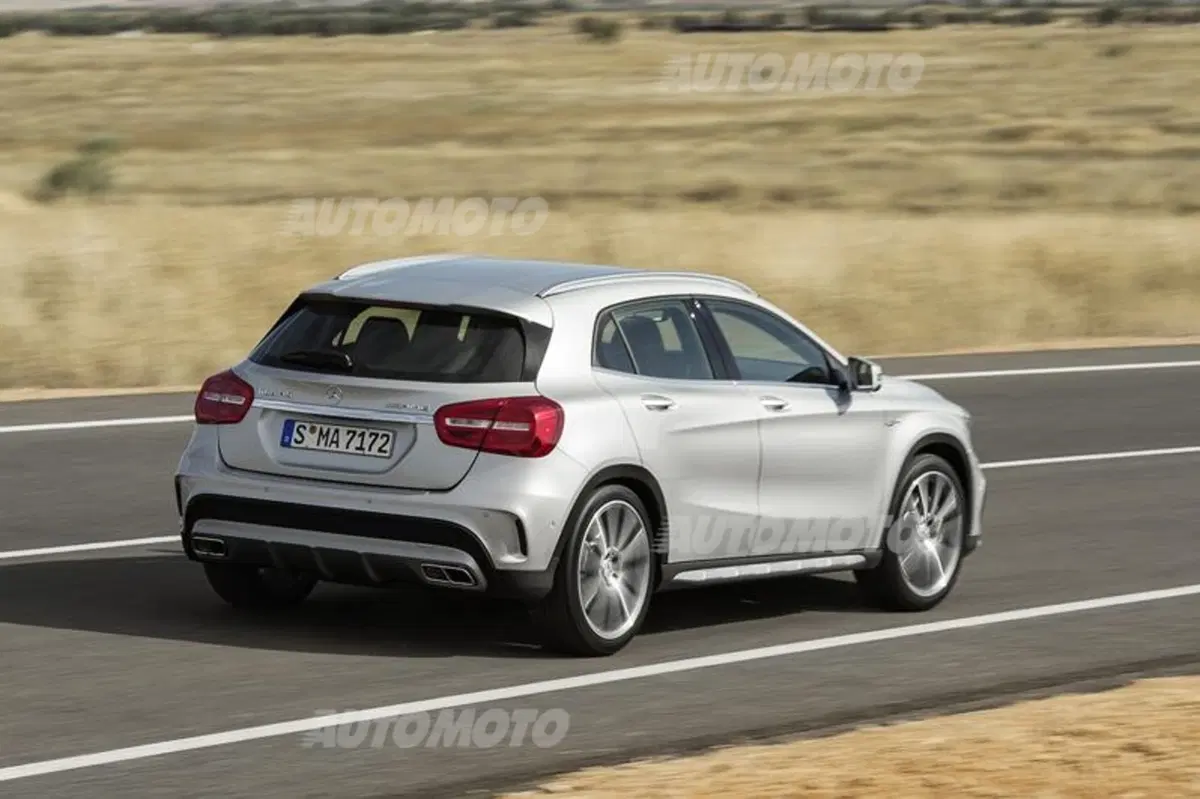 Mercedes-Benz GLA 45 AMG (3)