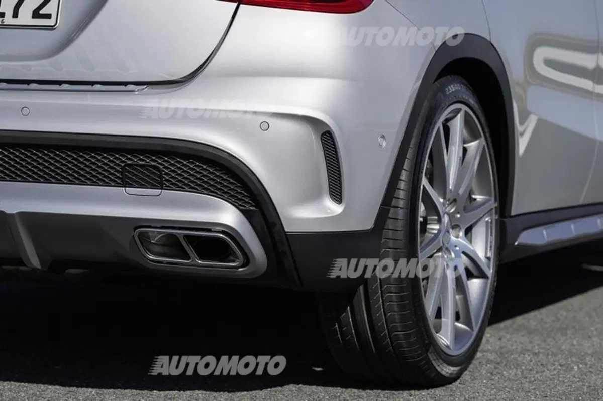 Mercedes-Benz GLA 45 AMG (30)