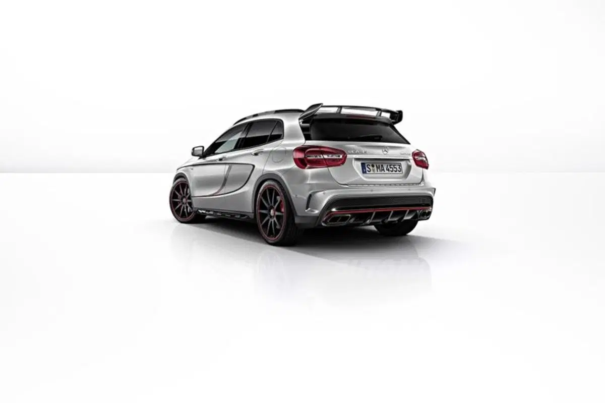 Mercedes-Benz GLA 45 AMG (36)