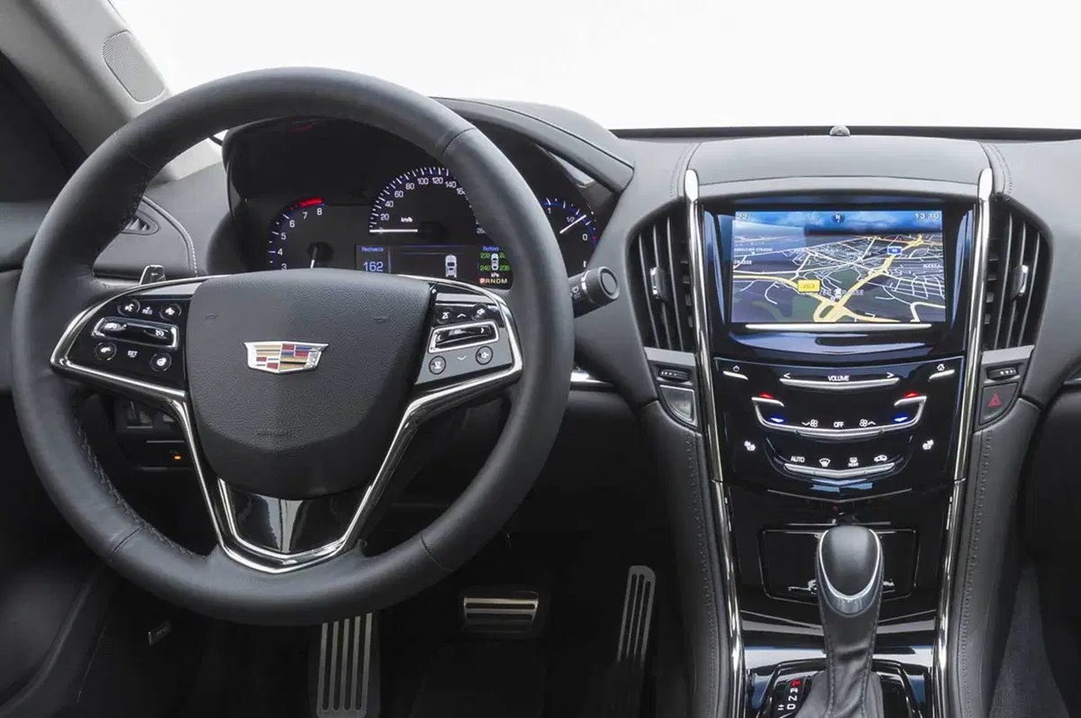 Cadillac ATS Coupé: lo smartphone si ricarica senza fili [video]