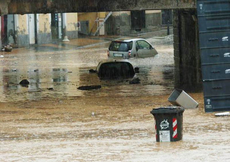 De Vita: &laquo;Ecco come si deve guidare in caso di alluvione&raquo;