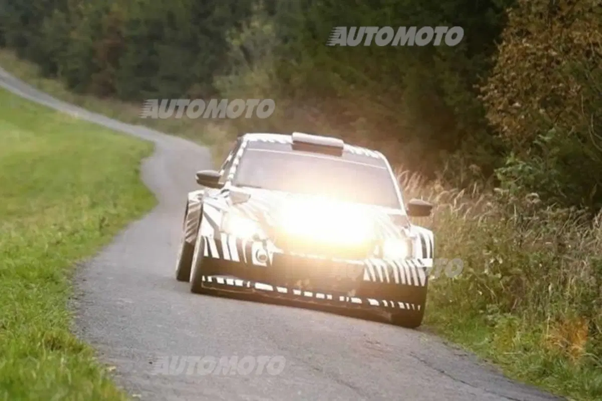 Skoda Fabia R5: le prime immagini in azione (3)