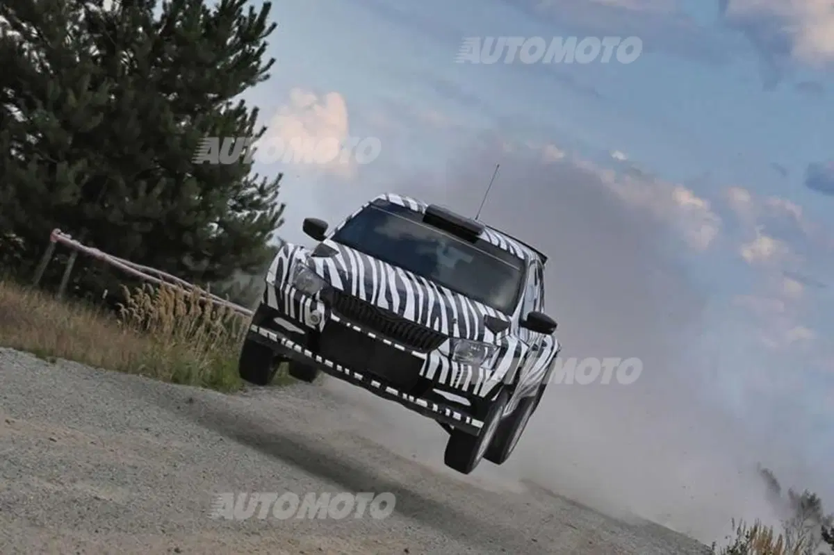 Skoda Fabia R5: le prime immagini in azione (5)